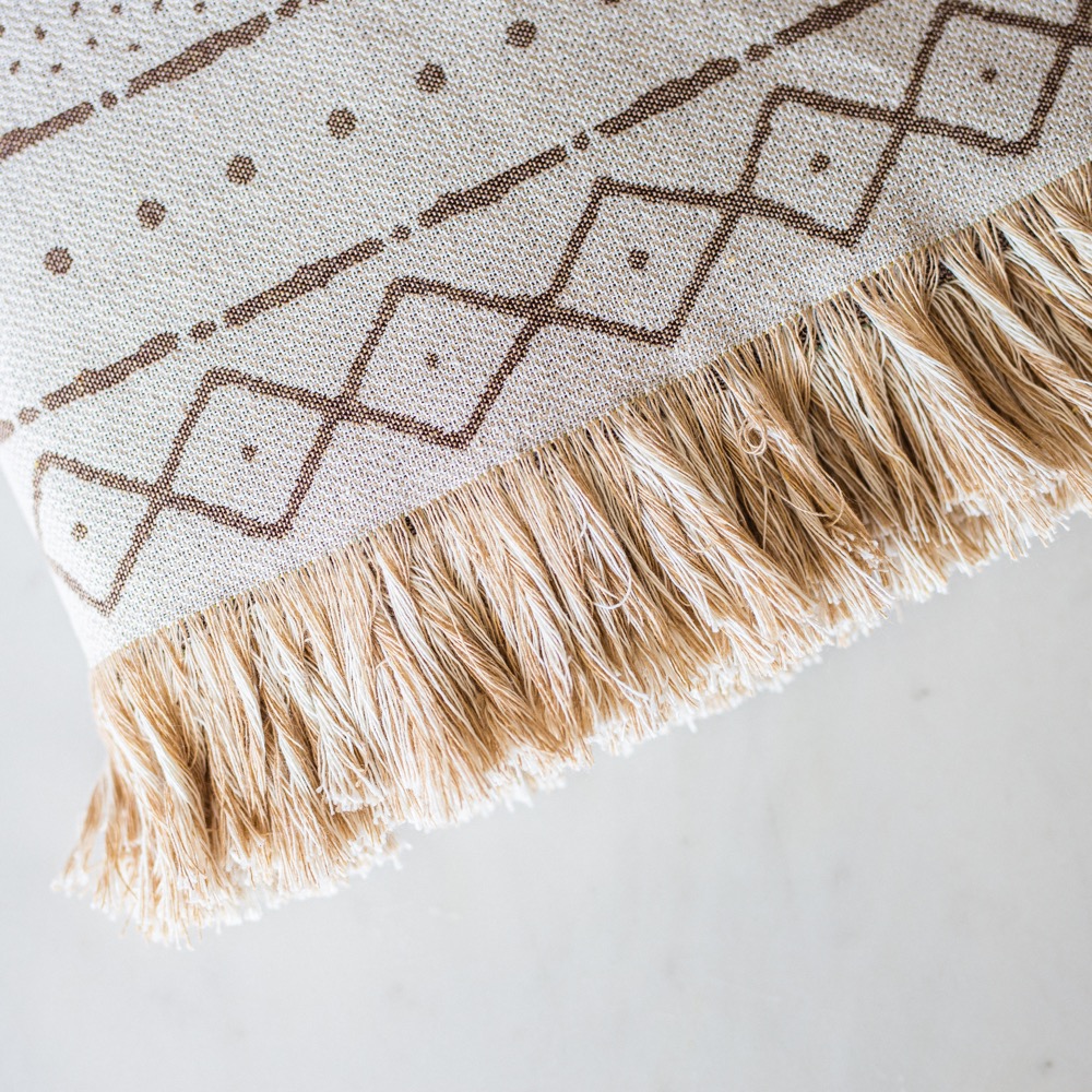 DECORATIVE THROW PIEDRA BEIGE