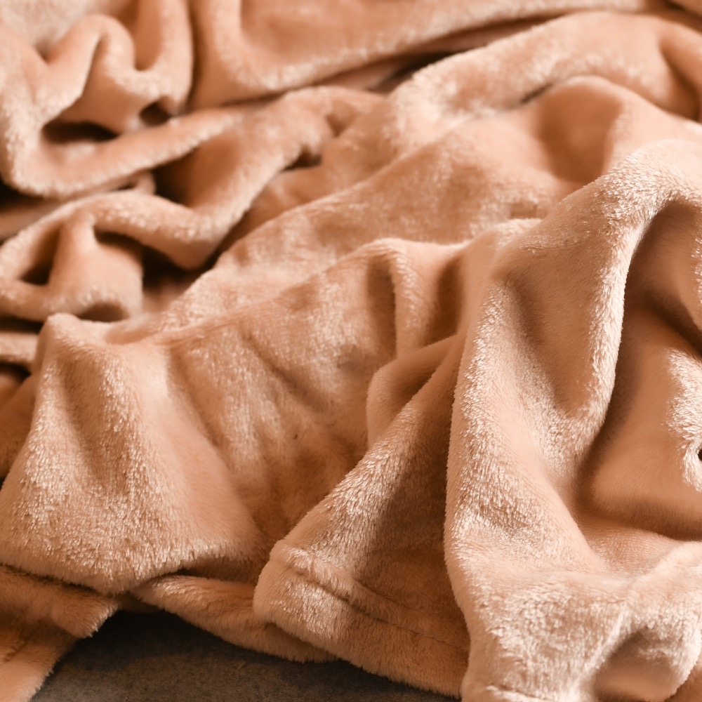 FLEECE BEIGE BLANKET