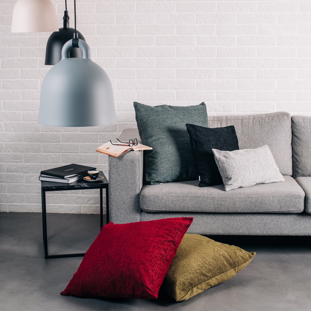 DECORATIVE PILLOW PLAIN DARK GREY