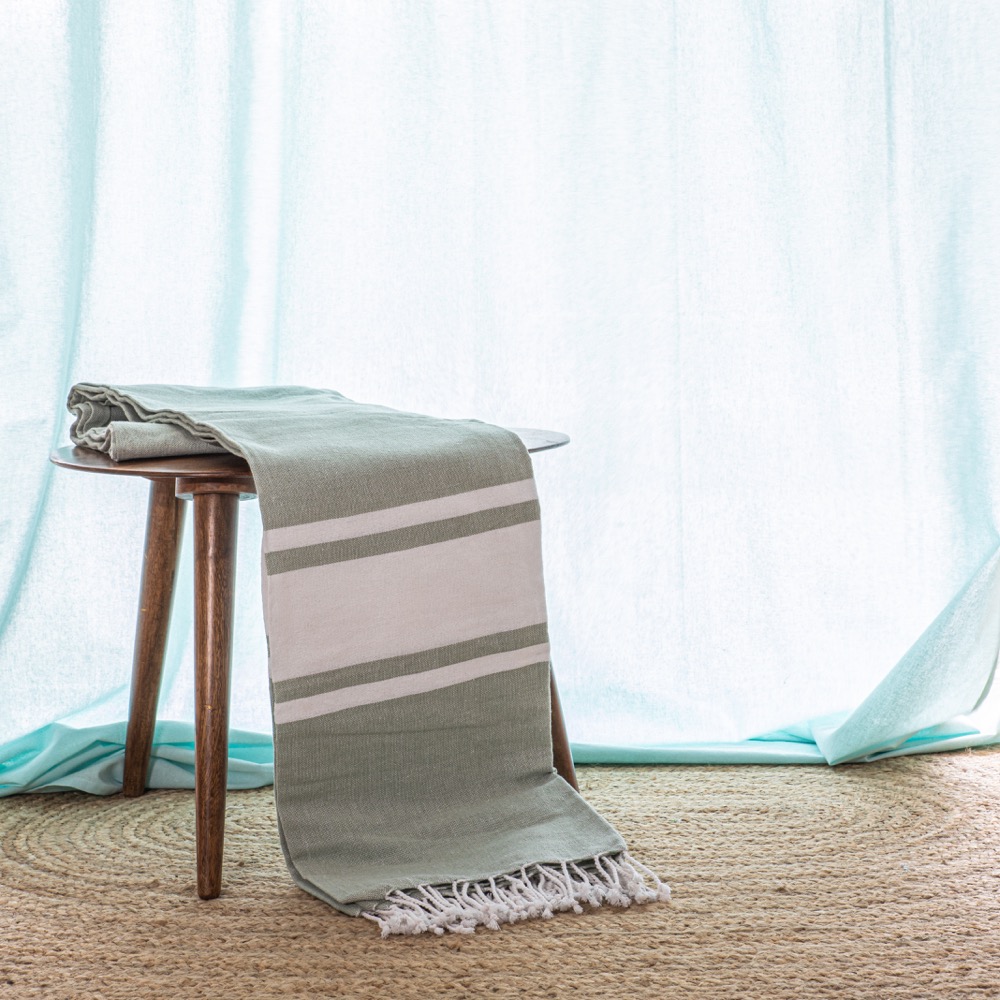 COTTON THROW MINT WITH STRIPE