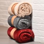 FLEECE BORDEAUX BLANKET