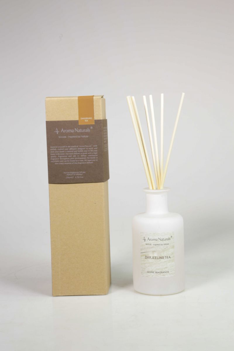 Φωτογραφία από DIFFUSER ON A STICK WOODS DARJEELING TEA 200ML