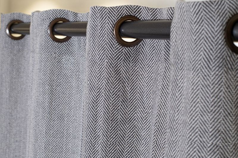 Φωτογραφία από COTTON CURTAIN GREY HERRINGBONE  140Χ260 WITH EYELETS