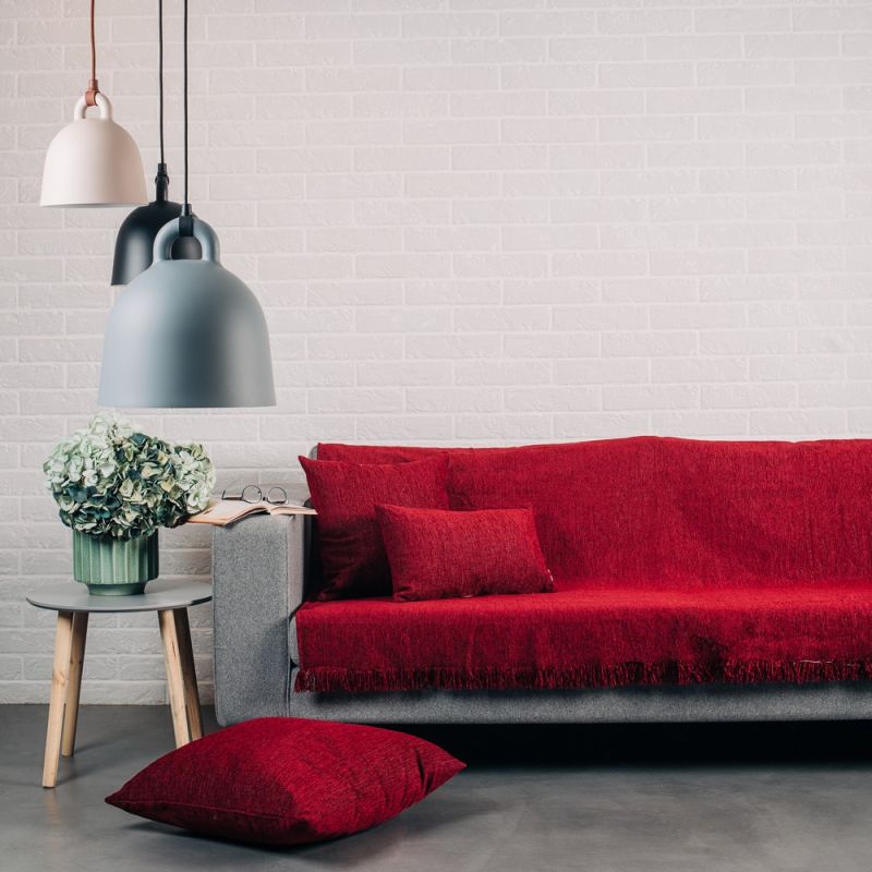 Φωτογραφία από THROW PLAIN BORDEAUX