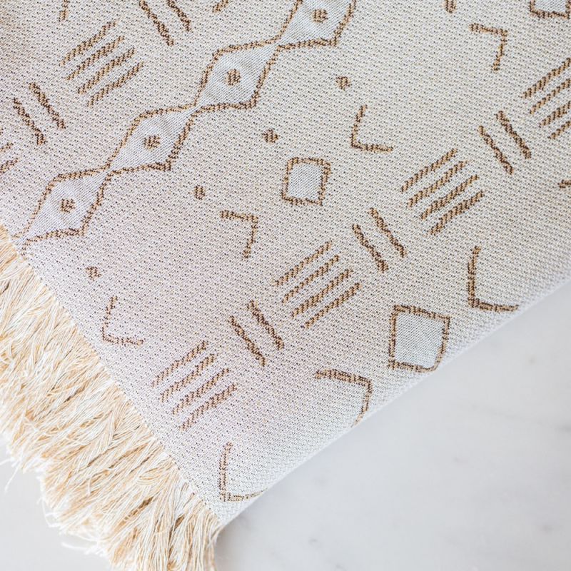 Φωτογραφία από THROW TOTEM BEIGE 
