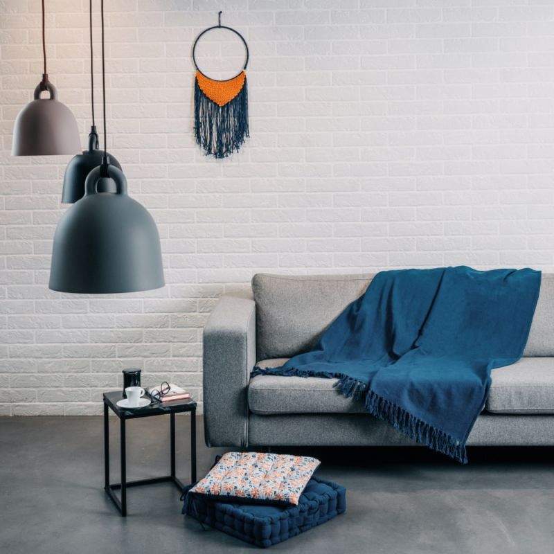 Φωτογραφία από COTTON THROW SOLID BLUE WITH FRINGES